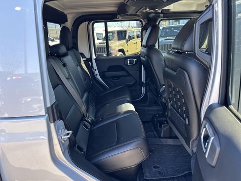 Used 2023 Jeep Gladiator Mojave w/ LED Lighting Group image 15