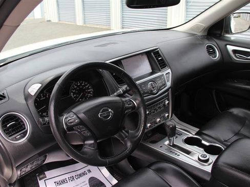 Used 2018 Nissan Pathfinder SL w/ SL Premium Package AWD/4WD image 23