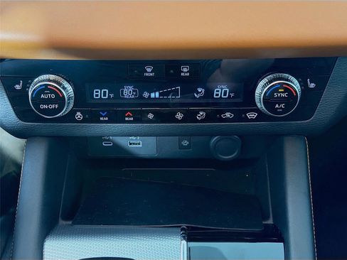 Used 2022 Mitsubishi Outlander SEL image 18