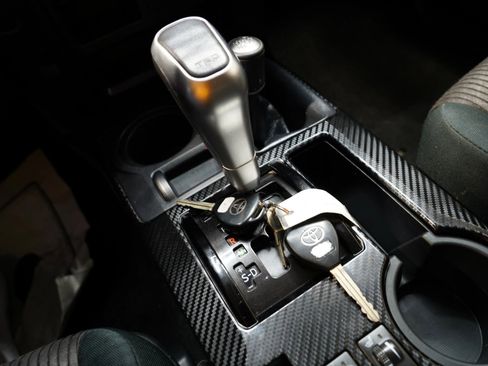 Used 2017 Toyota 4Runner TRD Off-Road image 57