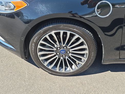 Used 2017 Ford Fusion Energi Titanium FWD image 13