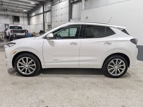 Used 2025 Buick Encore GX Avenir w/ Avenir Technology Package image 6
