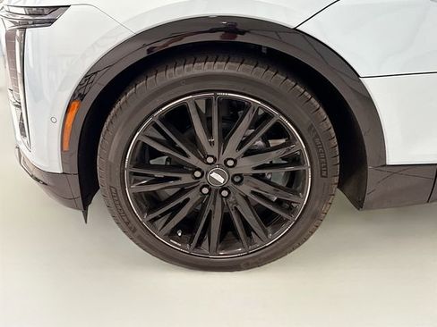 New 2025 Cadillac Lyriq Sport AWD/4WD image 27