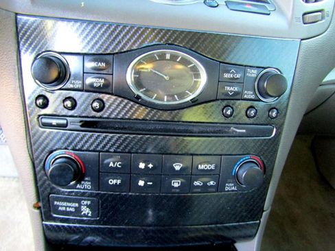 Used 2010 INFINITI G37 Journey w/ Premium Pkg image 15