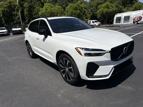 Certified 2023 Volvo XC60 B5 Ultimate w/ Protection Package Premier FWD image 38
