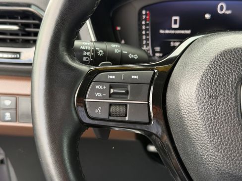 Used 2023 Honda Pilot Elite image 17