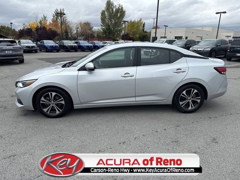 Used 2022 Nissan Sentra SV image 2