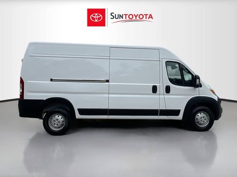 Used 2023 RAM ProMaster 2500 image 2