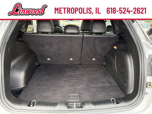 Used 2025 Jeep Compass Limited w/ Sun & Sound Group AWD/4WD image 12