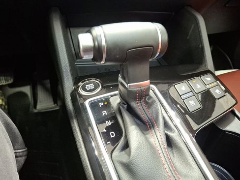 Used 2023 Kia Sportage SX image 14