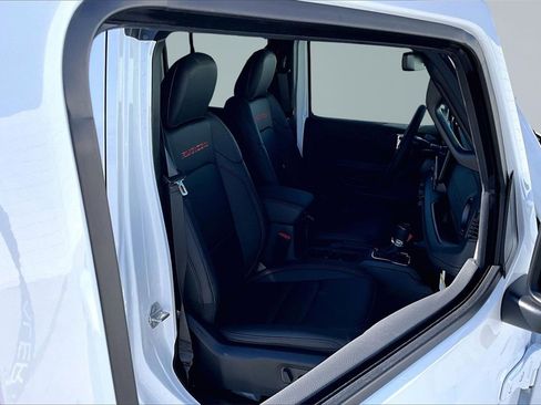 New 2025 Jeep Gladiator Rubicon image 9