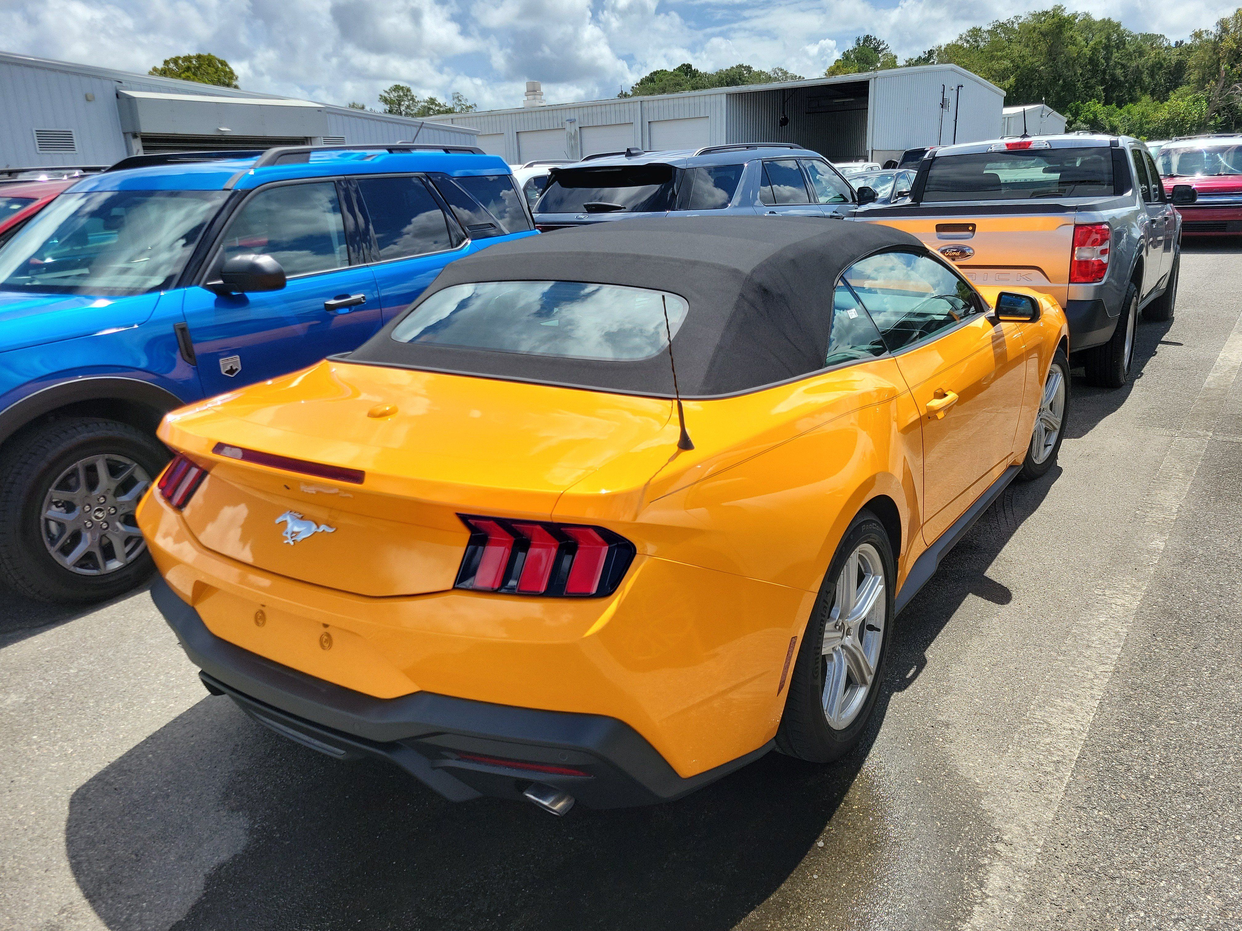 Used 2026 Ford Mustang Premium RWD image 3