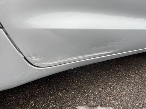 Used 2024 Chrysler Pacifica Touring-L FWD image 14