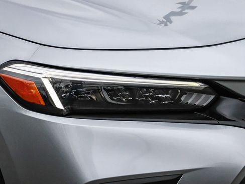 Used 2022 Honda Civic Sport image 4