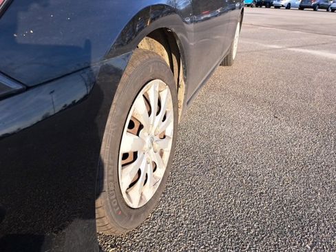 Used 2015 Nissan Sentra SV image 16