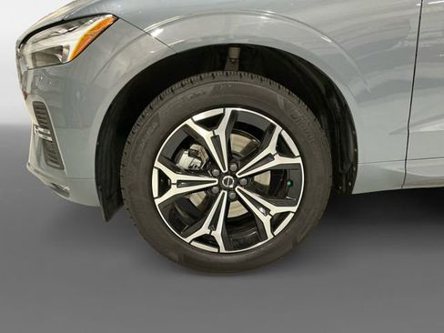 Used 2022 Volvo XC60 B5 Momentum w/ Climate Package image 15