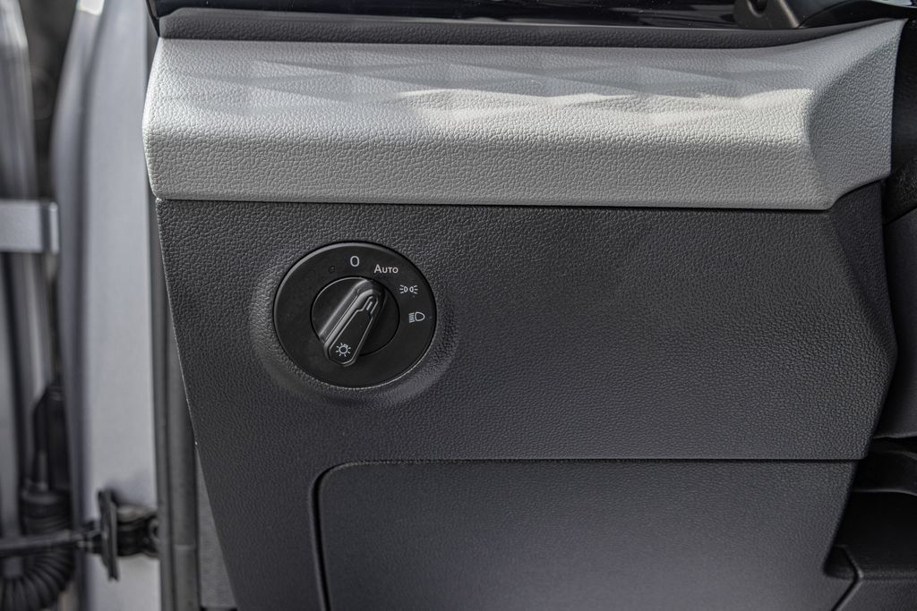 Certified 2024 Volkswagen Taos S FWD image 25