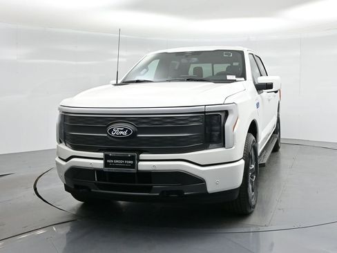 New 2025 Ford F150 Lightning Lariat w/ Max Trailer Tow Package image 57