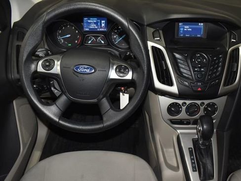 Used 2014 Ford Focus SE FWD image 13