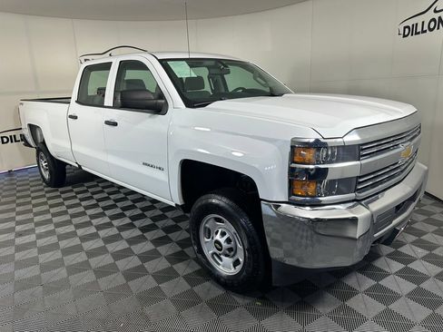 Used 2017 Chevrolet Silverado 2500 W/T AWD/4WD image 9