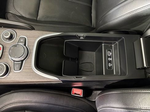 Used 2022 Alfa Romeo Giulia Ti image 29