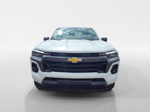 Used 2023 Chevrolet Colorado LT w/ LT Convenience Package III AWD/4WD image 8