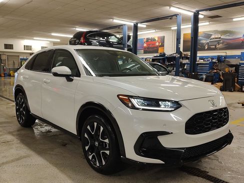 Used 2026 Honda HR-V EX-L image 4