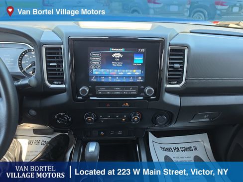 Used 2022 Nissan Frontier SV w/ Technology Package AWD/4WD image 19