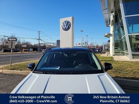 New 2026 Volkswagen Taos SE image 23