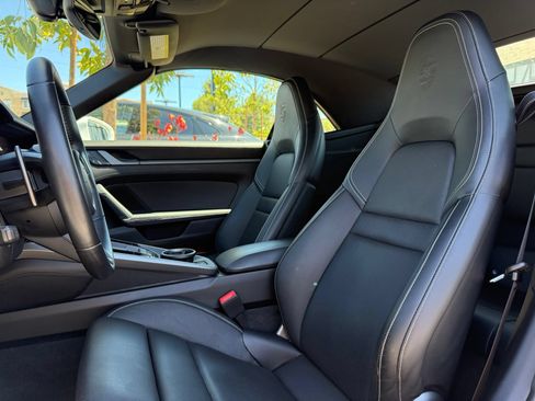 Certified 2022 Porsche 911 Carrera 4S w/ Sport Package AWD/4WD image 5