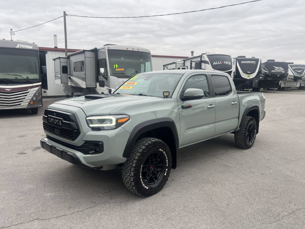 Used 2021 Toyota Tacoma TRD Pro AWD/4WD image 8