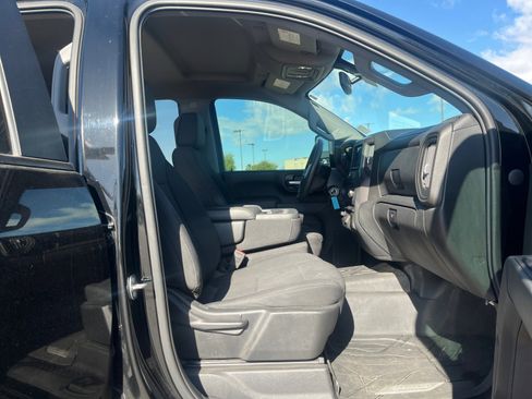Used 2020 Chevrolet Silverado 2500 Custom w/ Custom Value Package AWD/4WD image 19