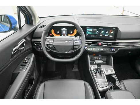 New 2026 Kia Sportage EX w/ EX Panorama Roof Package image 13