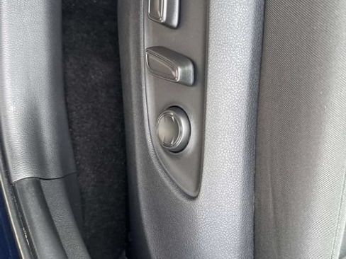 Used 2025 Toyota RAV4 XLE AWD/4WD image 18