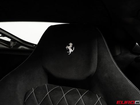 Used 2015 Ferrari 458 Speciale Coupe RWD image 46