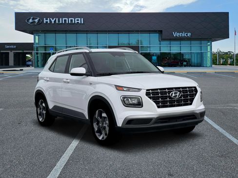 New 2026 Hyundai Venue SEL FWD image 30