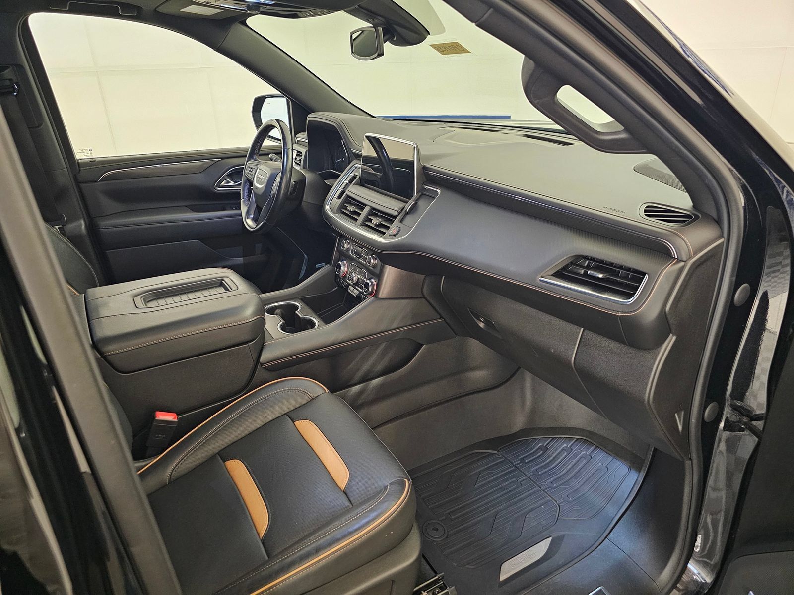 Used 2021 GMC Yukon AT4 w/ Rear Media and Nav Package AWD/4WD image 29