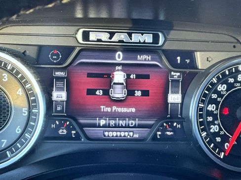 Used 2019 RAM 1500 Laramie image 15