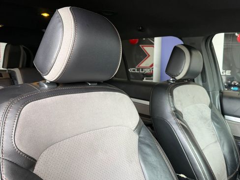 Used 2017 Ford Explorer XLT w/ Equipment Group 202A image 22