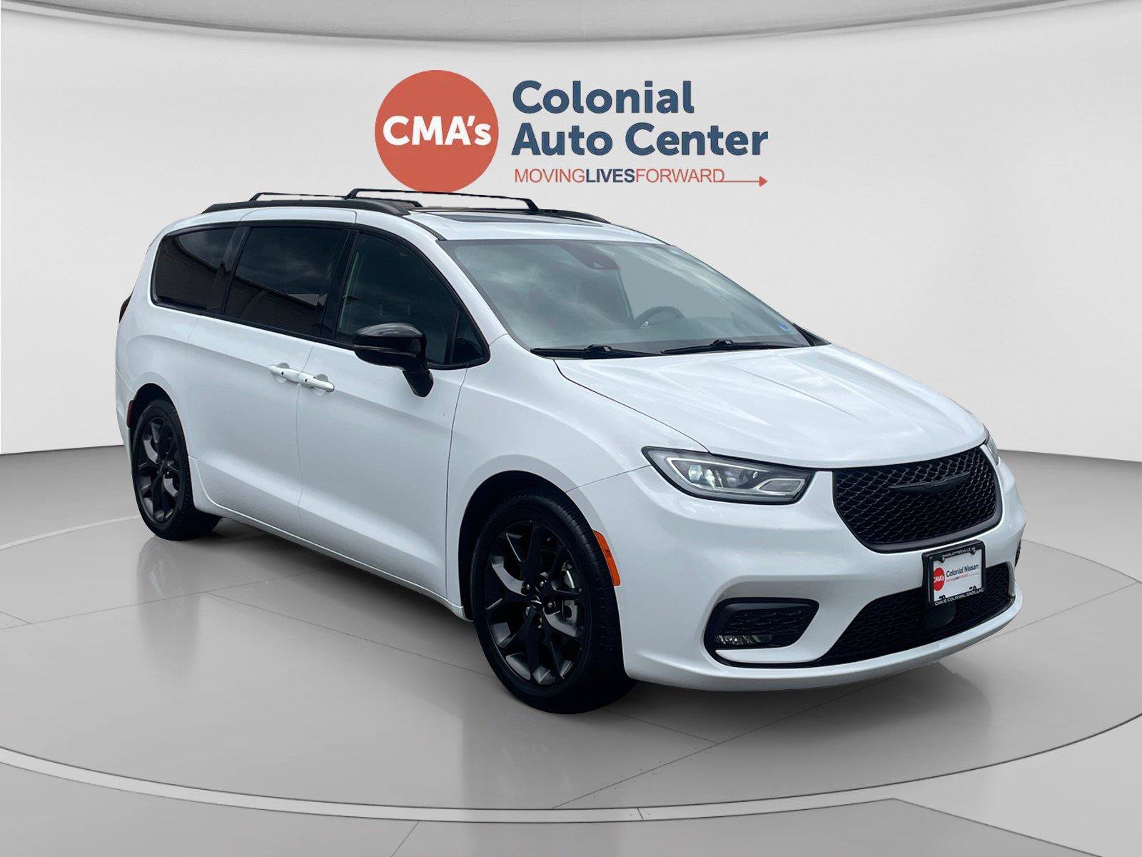 Used 2025 Chrysler Pacifica Limited FWD image 7