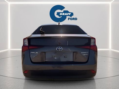 Used 2019 Toyota Prius Limited w/ Premium Convenience Package FWD image 4