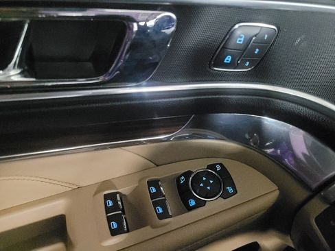 Used 2016 Ford Explorer Limited image 27