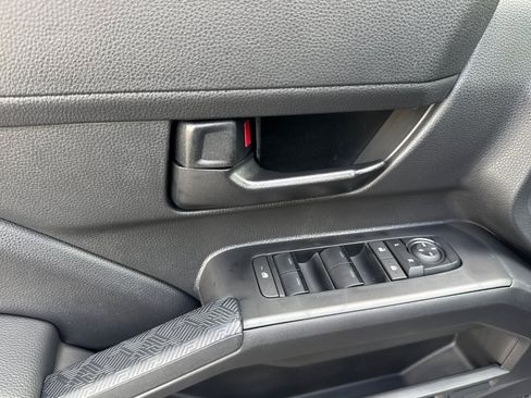 Certified 2025 Toyota Tacoma SR5 image 10