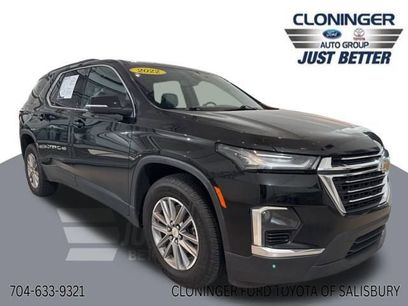 Used 2022 Chevrolet Traverse LT