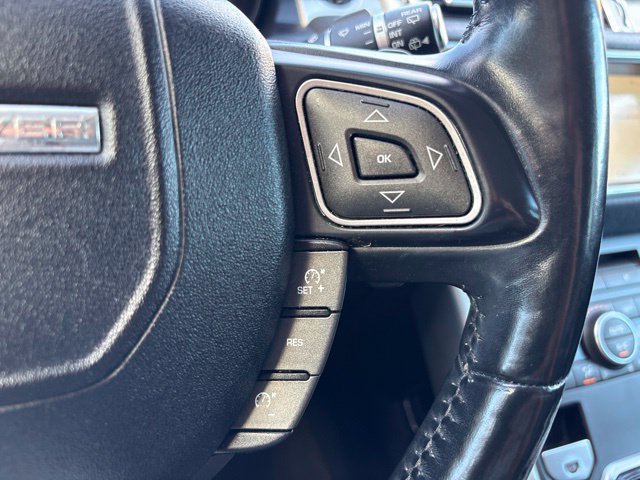 Used 2017 Land Rover Range Rover Evoque SE AWD/4WD image 18