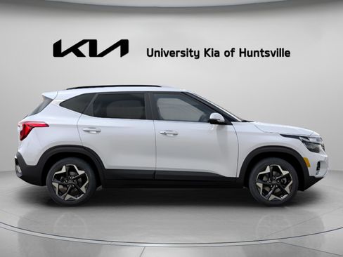 New 2026 Kia Seltos EX FWD image 9