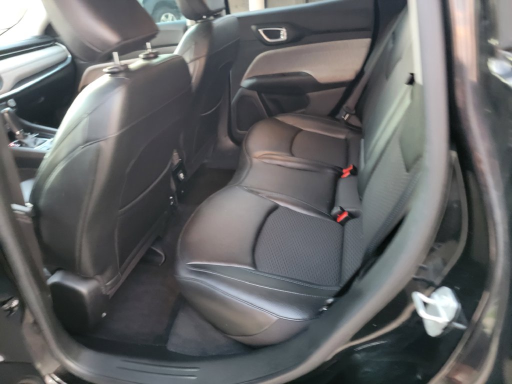 Used 2022 Jeep Compass Latitude FWD image 10