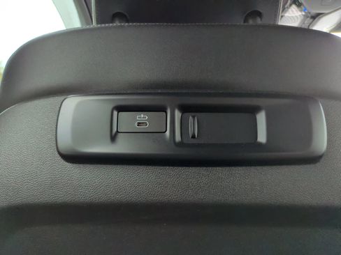 Certified 2023 BMW X5 xDrive40i w/ M Sport Package image 36