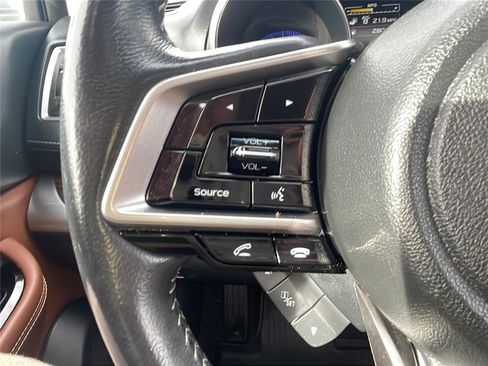 Used 2018 Subaru Outback 3.6R Touring w/ Popular Package #3 image 22