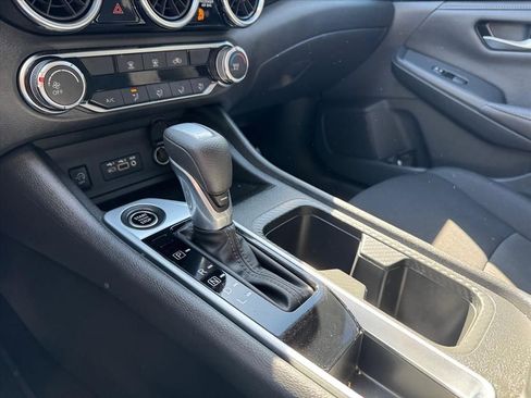 Used 2025 Nissan Sentra SV w/ Trunk Package image 19